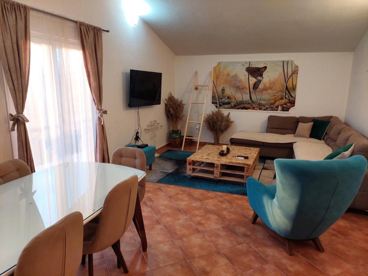 Guest House Pocanic Tivat Exteriör bild